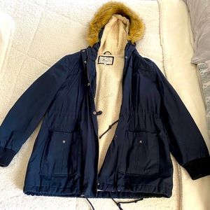 Bass & Co. XL Sherpa lined, fur hood winter coat